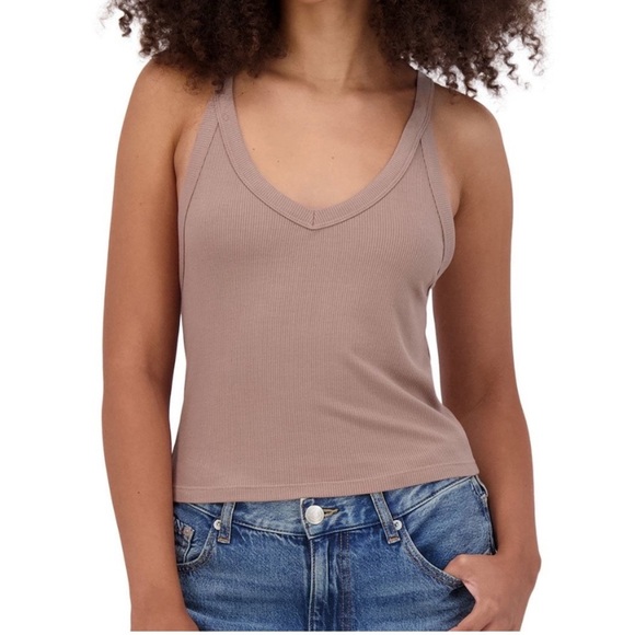 Aeropostale Two Ways Crop Tank(Bust 38”-39.5”
Length 18”) - Picture 2 of 6